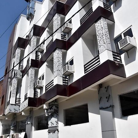 Hotel Rajshree Tanakpur Exteriér fotografie