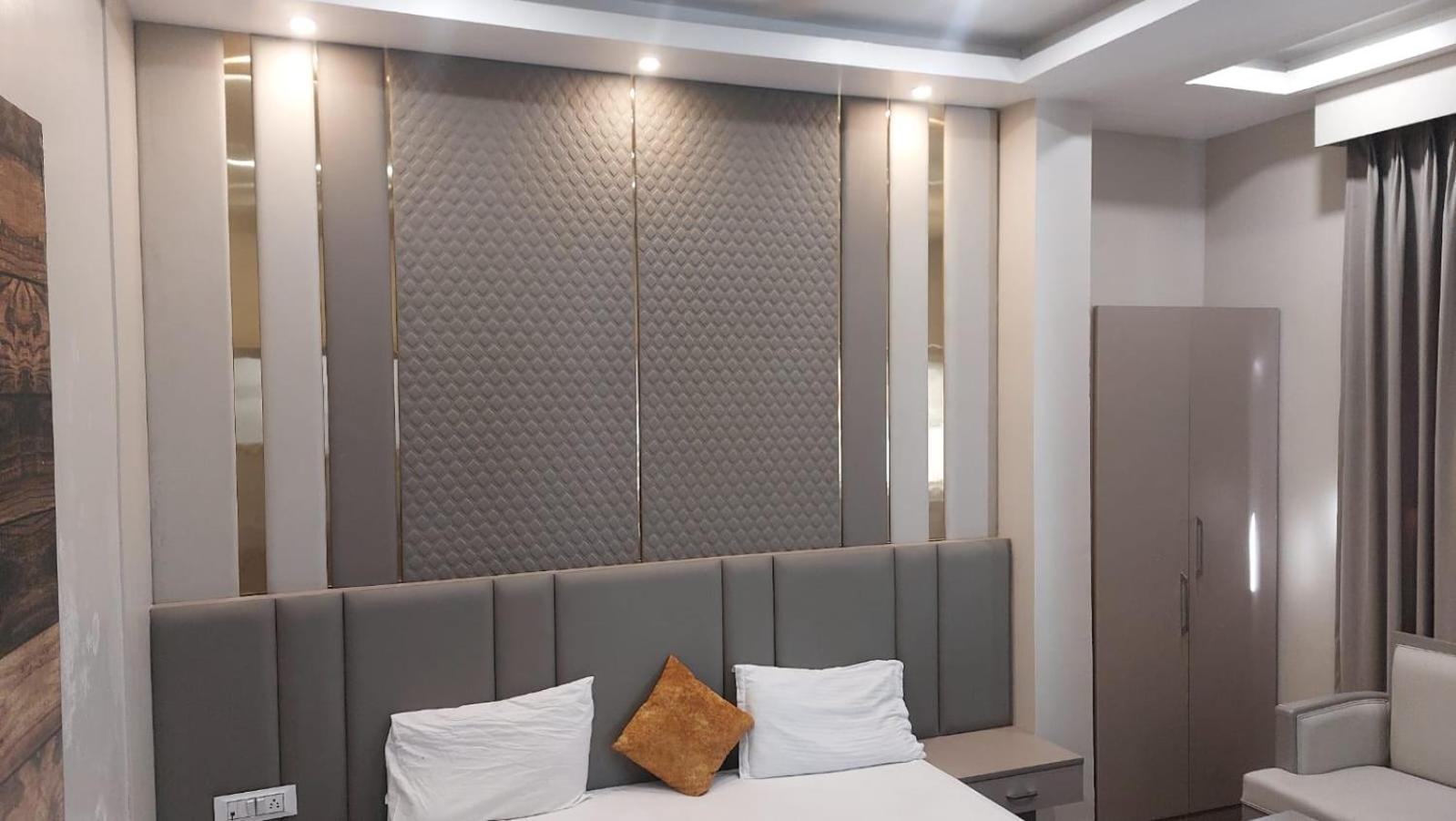 Hotel Rajshree Tanakpur Exteriér fotografie