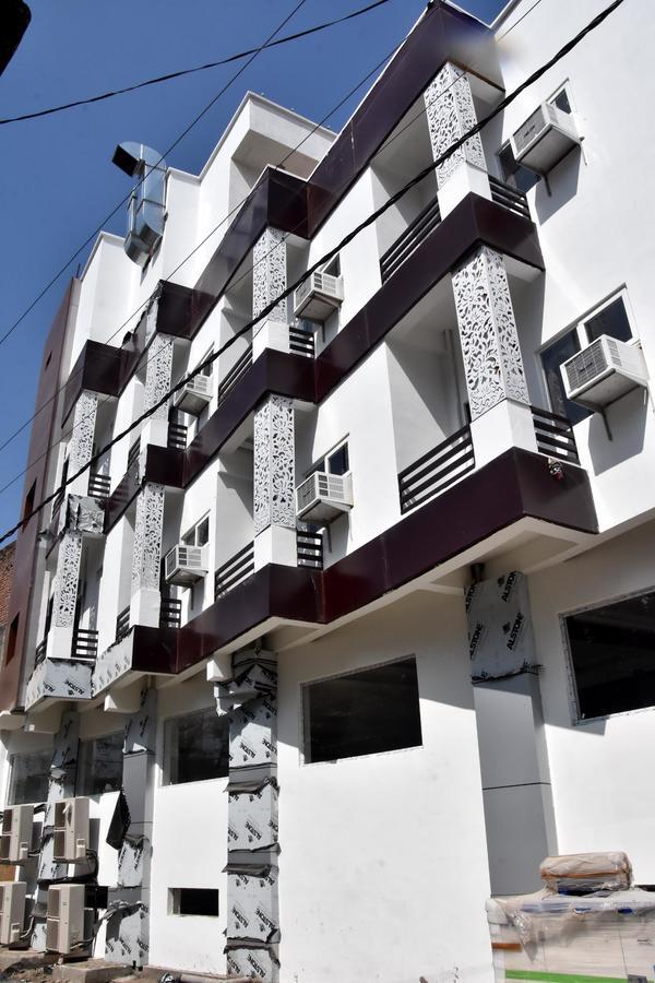 Hotel Rajshree Tanakpur Exteriér fotografie