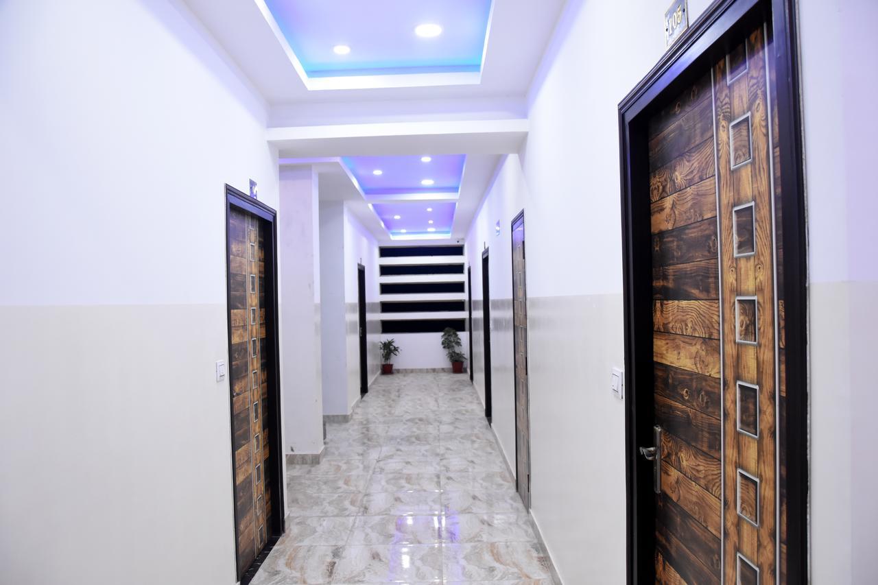 Hotel Rajshree Tanakpur Exteriér fotografie